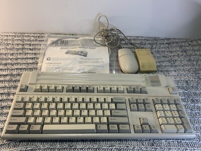 Vintage DataDesk MAC 101E Model 1069 Keyboard QWERTY  Bundle -Made in Taiwan