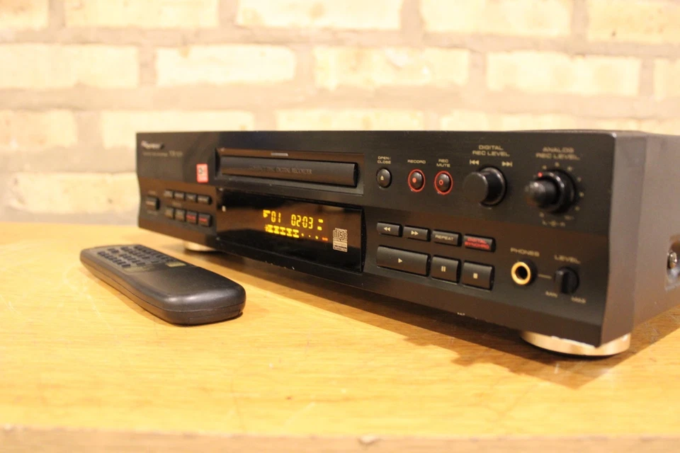 Vintage Pioneer Compact Disc/CD Recorder PDR-509 w/ Remote SERVICED Fully Functi - Image 2 of 4