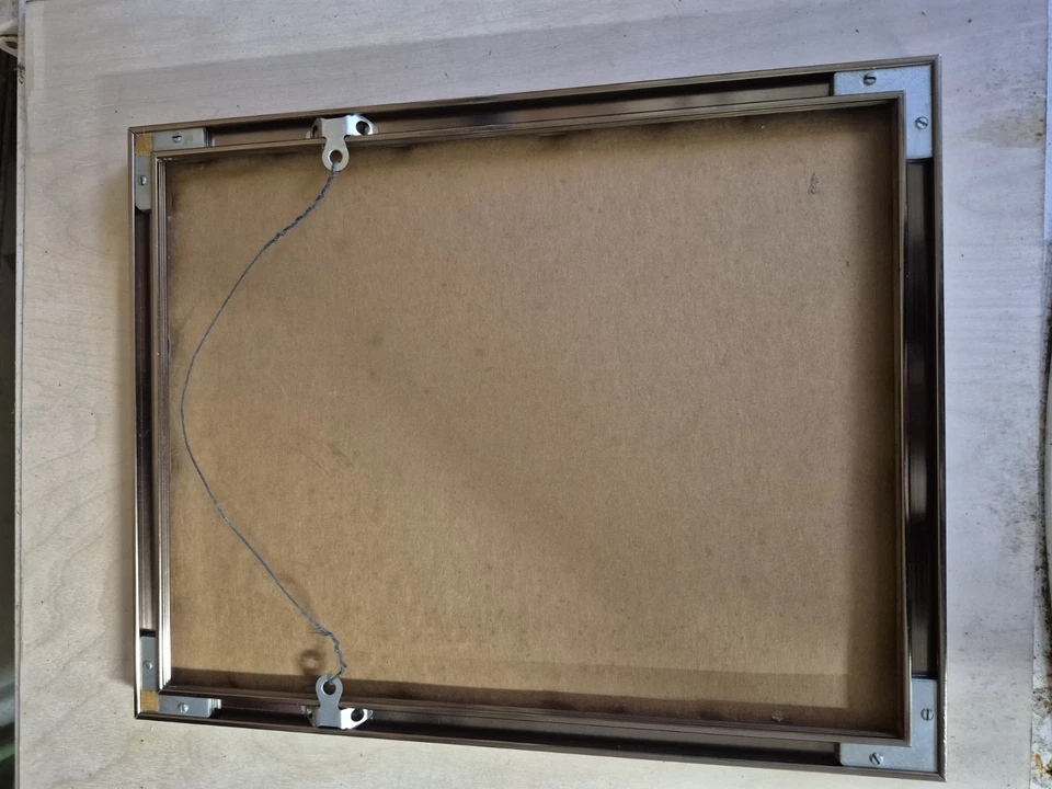 11 x 14 Picture Frame Gold - A0107 - Image 2 of 3