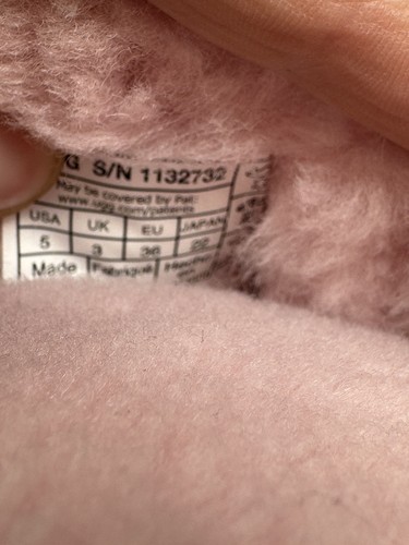 BOTAS UGG MINI BAILEY BOW BRILLO ROSA TALLA US 5 MUJER - Imagen 6 de 7