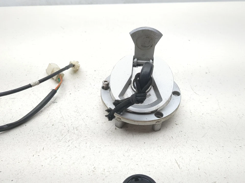 19 20 Moto Guzzi V85 TT conjunto de trava interruptor de ignição tampa e chave com ECU CM281720 - Imagem 4 de 4