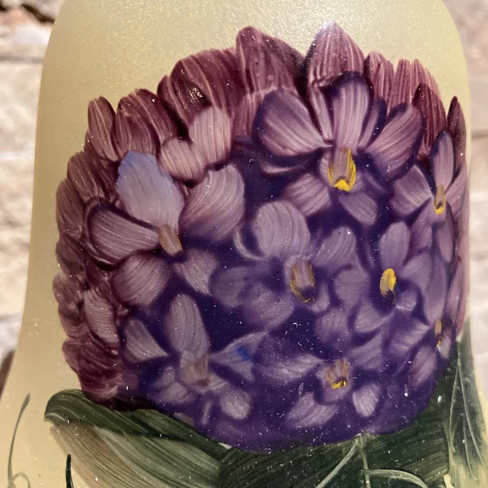 Dale Tiffany Hand Painted HYDRANGEA LAMP w/ Metal Bronze Finish 5” x 12” - Image 2 of 4