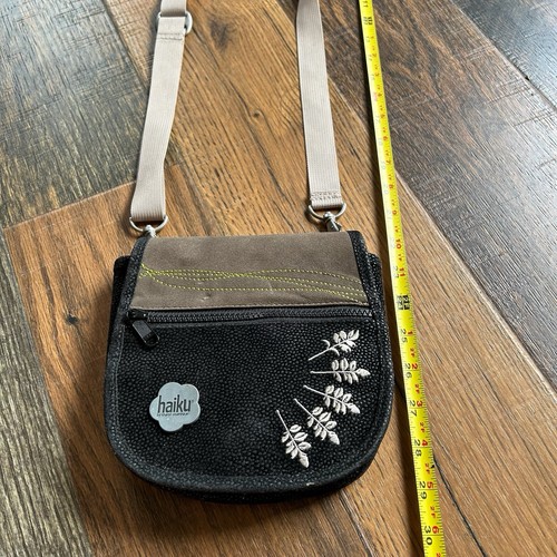 Haiku by Sharon Eisenhauer Umhängetasche schwarz braun bestickt kleine Handtasche - Bild 3 von 7