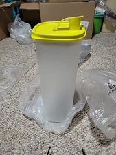 Tupperware 2L Beverage Container Flip Top Lid Lemon With Strainer W/Measure