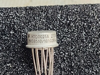 National Semiconductor M38510-10102BIA Op Amp, Dual 747