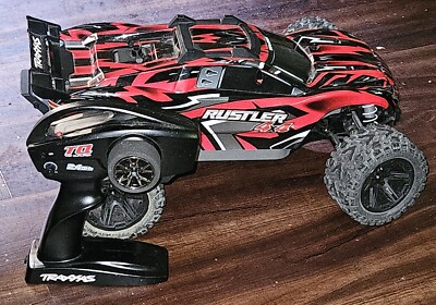Traxxa TRX67064-1R Rustler 4x4 Truck, REMOTE, Charger Ready To Run