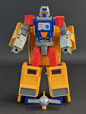 Transformers Dramatic Capture Mainframe complete Takara WFC Kingdom Generations