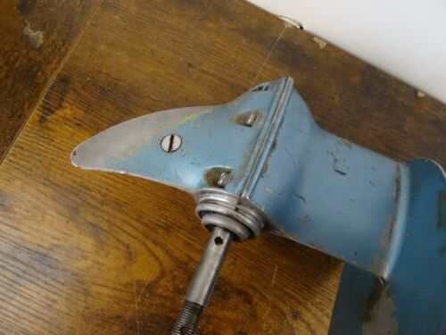 Johnson Evinrude 376791 376775 Lower Unit Gearcase 305325 305304 USED - Picture 5 of 13