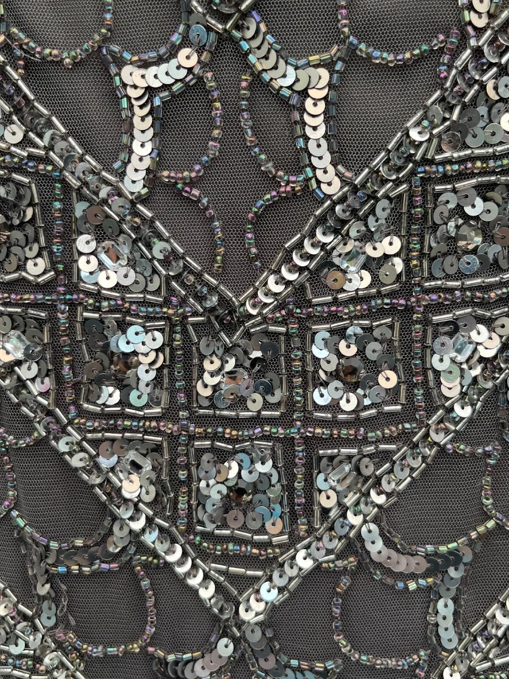 Falda Corta Embellecida Miss Selfridge Talla 10 Gris W30" L15" Poliéster Mujer Foto 2 de 4