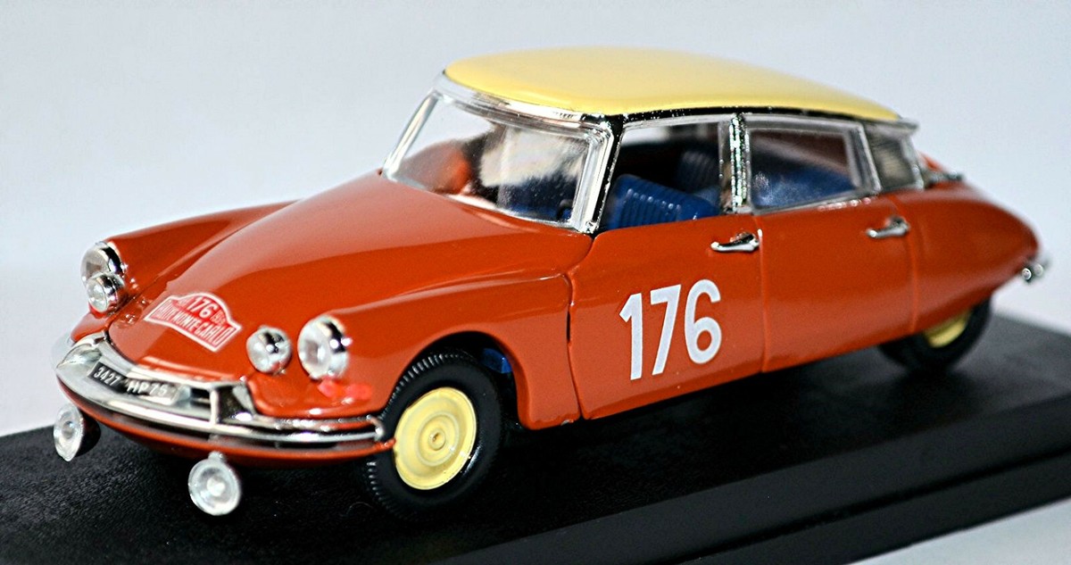 Citroën DS19 1959 モンテカルロラリー 車番176 Citroën DS19 1959 モンテカルロラリー 車番176 - メルカリ