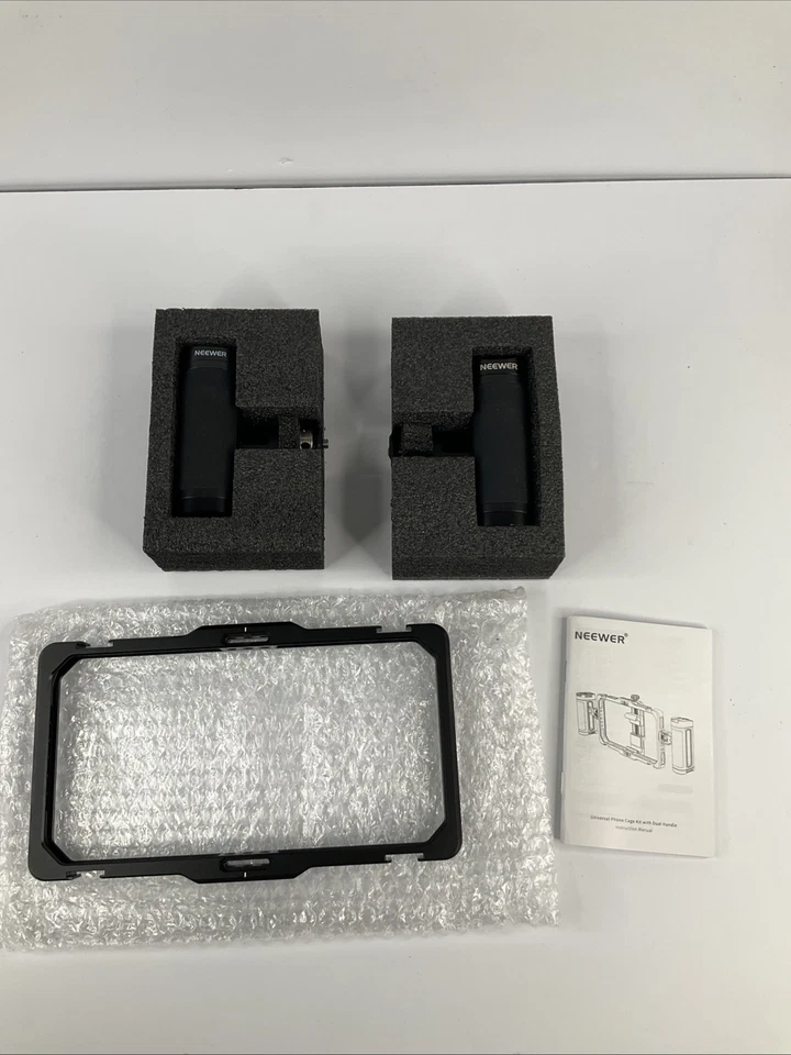 NEEWER Universal Phone Cage Kit With Dual Handle PA009(Read Description) - Image 2 of 4