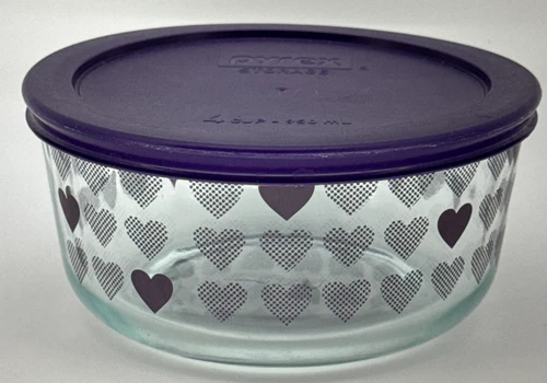 Pyrex 4 Cup Storage Bowl White Hearts Valentines Day With Blue Lid