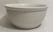 Home Trends Ceramic Mixing Bowl Basket Weave White HTS9 Discontinued Piece