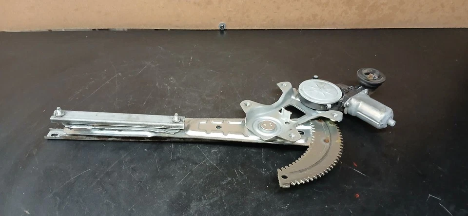 REGULADOR VENTANA TRASERA DERECHA 14 15 16 17 18 19 20 21 22 INFINITI Q50 82730-4GA1A Foto 2 de 4