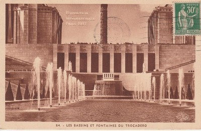 AK Expos. Internat. Paris 1937. Les Bassins et Fontaines du Trocadéro 