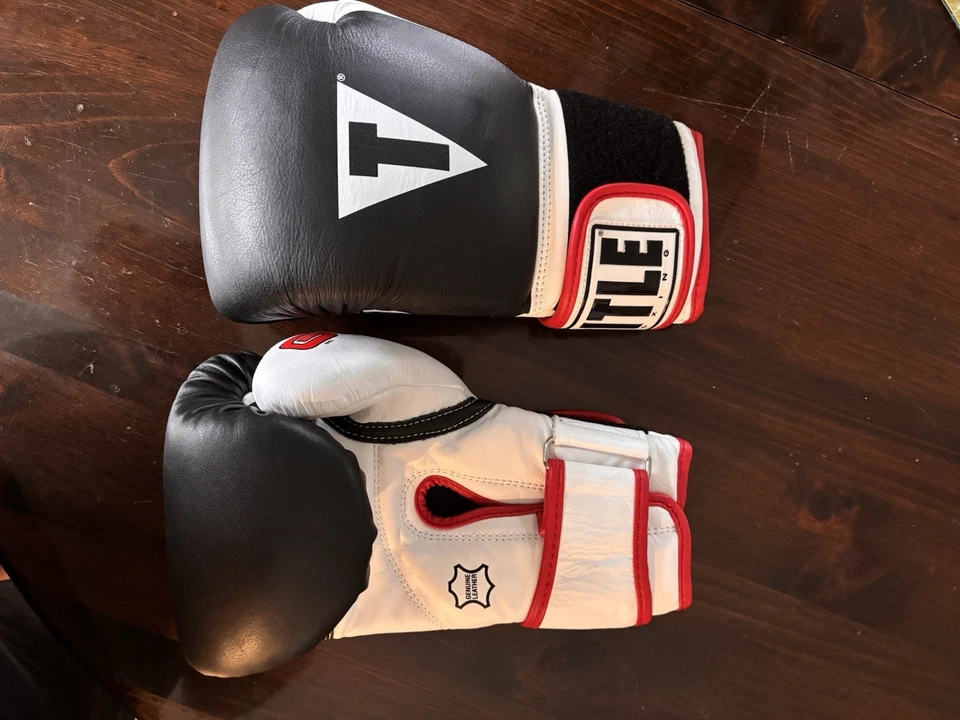 Guantes de Boxeo Title Forzados con GEL Negro Grande GFWG2 4 Envolturas Foto 2 de 4