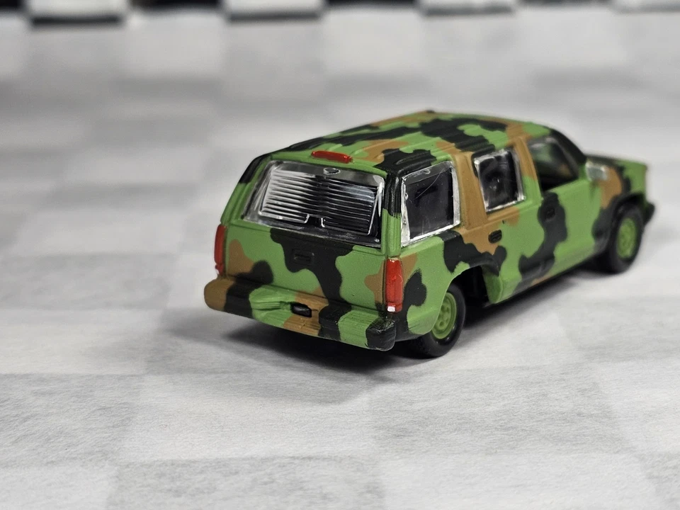 Johnny Lightning 1: 64 美国军队 1997 CUCV-II 雪佛兰司令部 Tahoe 压铸 2001 — 第 3/4 张图片