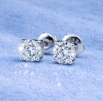 Diamond earrings stud 10k silver 5.mm looks great good for every day where