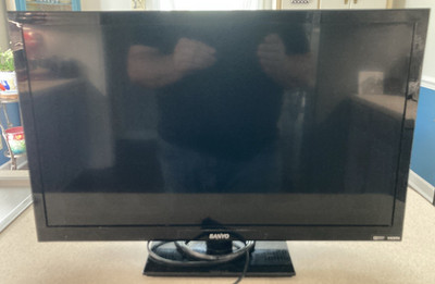 Sanyo FW24E05T 24'' LCD LED TV PC Monitor Retro Gaming 1080P WORKS!