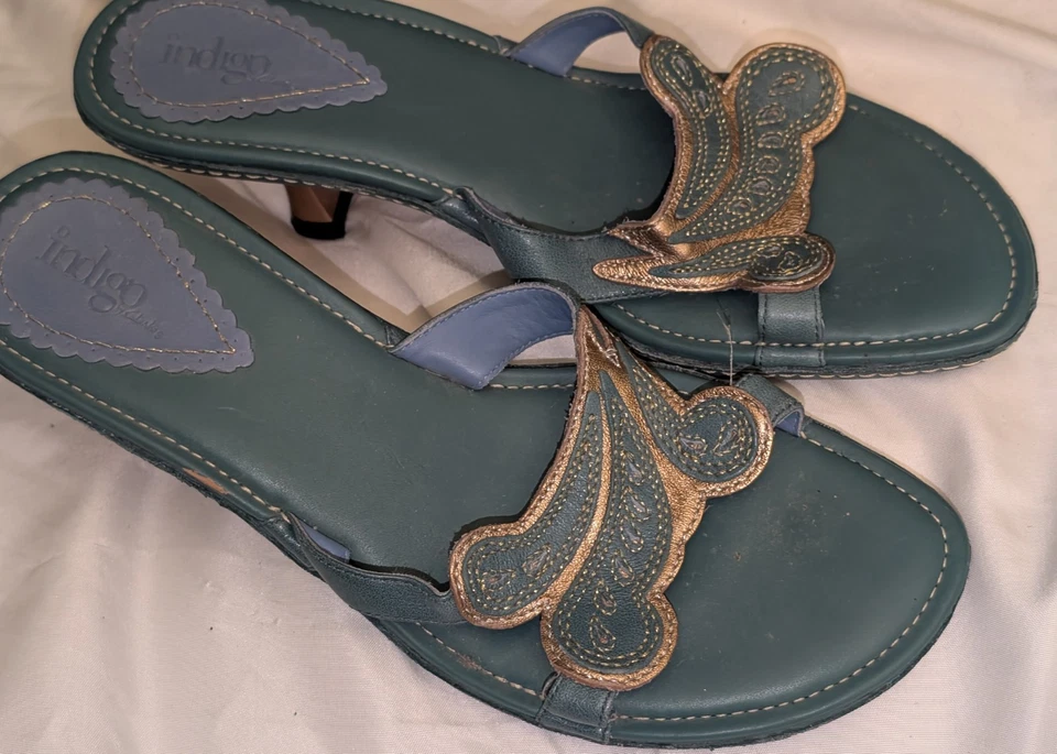 Sandalias INDIGO by Clarks Cuero Verde Dorado Punta Abierta Tacones Bordados 7 M Foto 2 de 4