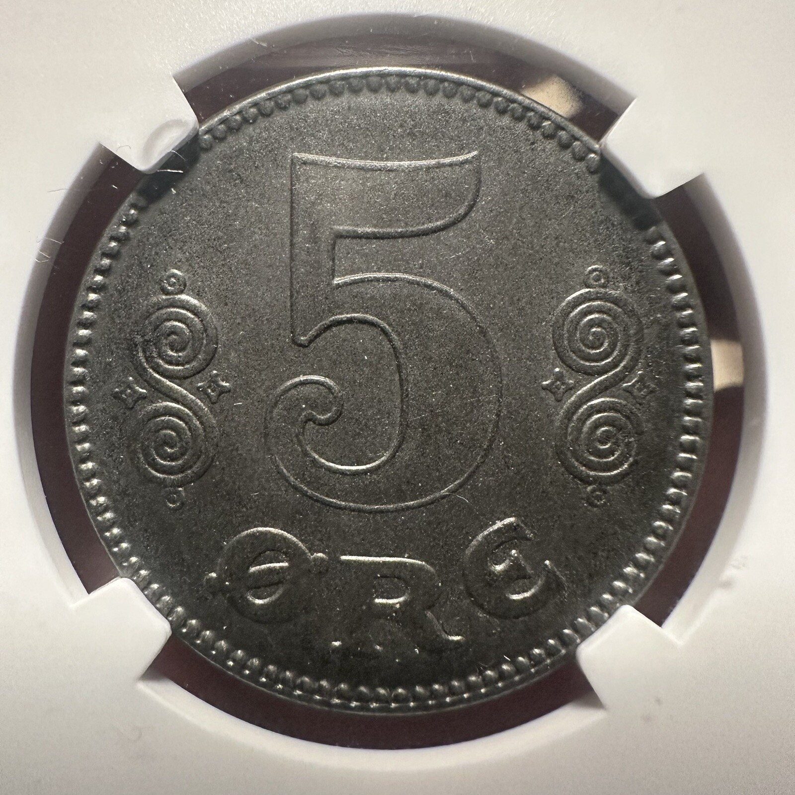 Picture 3 of 4