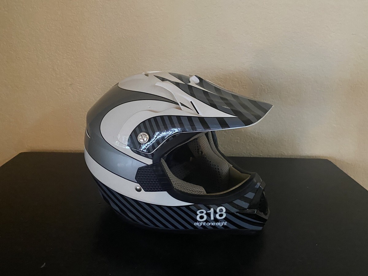 818 motorcycle helmet FLY Racing motocross helmet black gray 818 Size Medium motorcycle Perfect