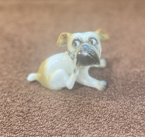 Pre Owned Ceramic Sitzendorf Porzellanmanufaktur Bulldog W/ Fly On Nose Figurine