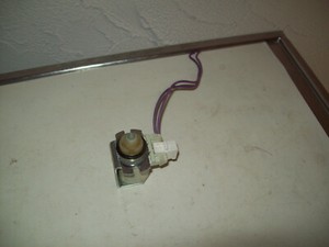 Magnetventil 90422.00 mit Stecker  Ventil Miele Spülmaschine Salzbehälter  #05