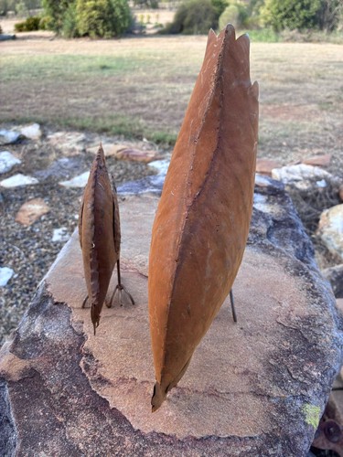Set x 2 Metal Rust Pecking Chickens Garden Patio Sculptures Shape - Picture 9 of 9