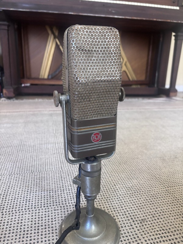 VINTAGE RCA 44-BX Ribbon Microphone [[FROM NBC]]