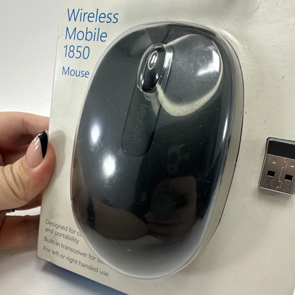 Brand New Microsoft 1850 (U7Z00001) Wireless Mobile Mouse BLACK - Image 4 of 4