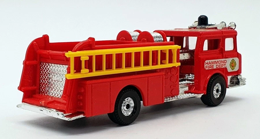 Corgi 13cm Long Diecast C1185/1 - Mack Fire Pumper - Red - Image 2 of 4