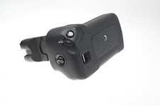 Genuine Canon BG-E7 Battery Grip for 7D G926