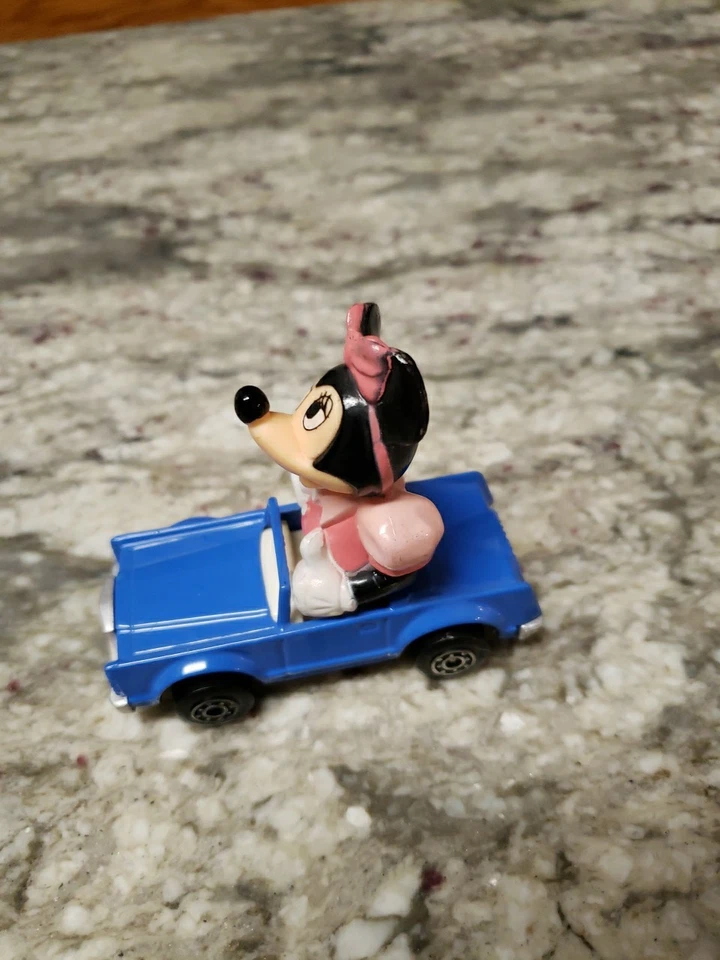 Vintage 1979 Matchbox Disney Series No 4 Lincoln Die-cast Car & Minnie - Image 4 of 4