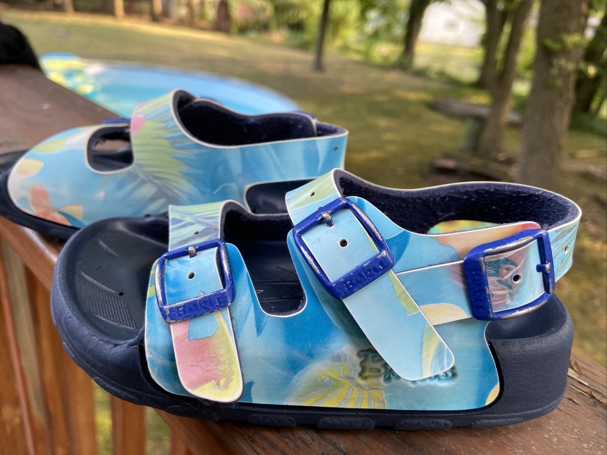 Birki's By Birkenstock Kids Blue Floral Sandals Size 26 US