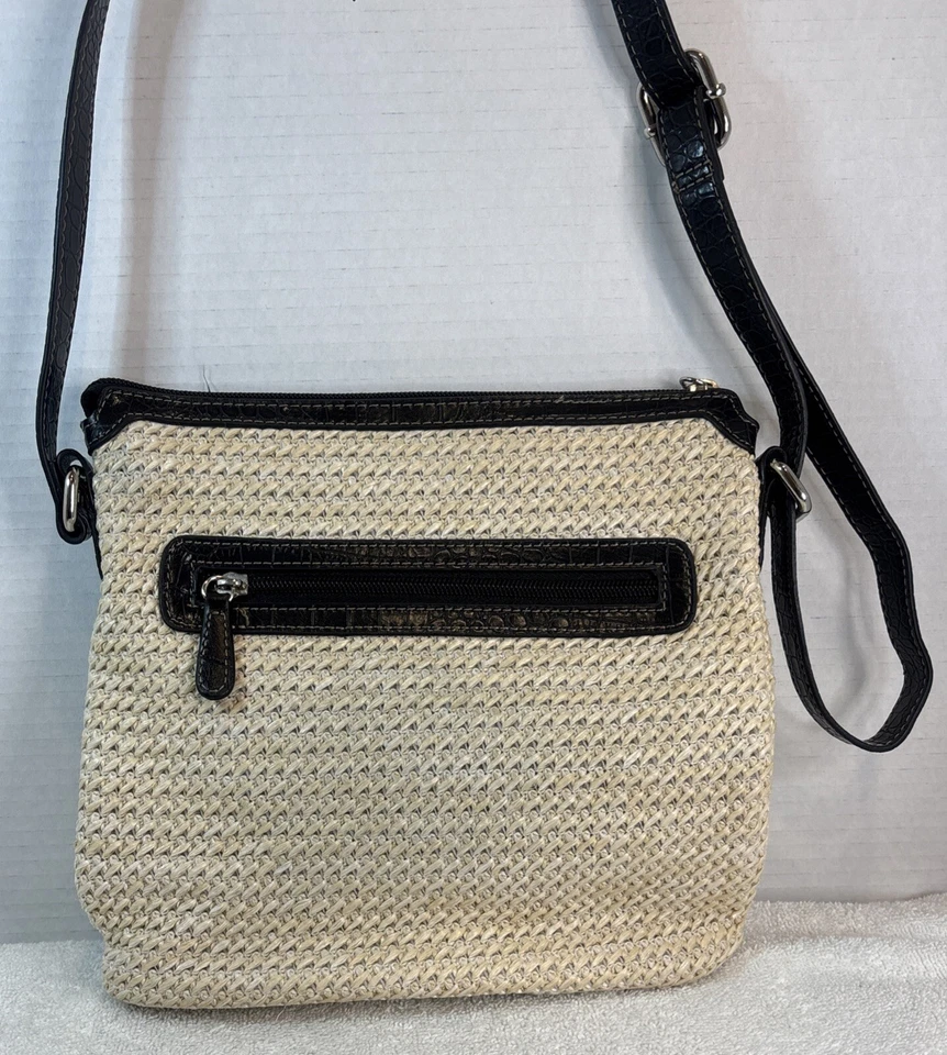 Giani Bernini Tan And Black Woven Straw Crossbody Purse With Pockets Zip Closure - Image 3 of 4