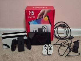 Nintendo Switch OLED Model White Used 64GB + Zelda Tears of the Kingdom