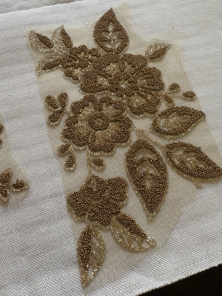 Increíbles apliques vintage con cuentas  Foto 2 de 3