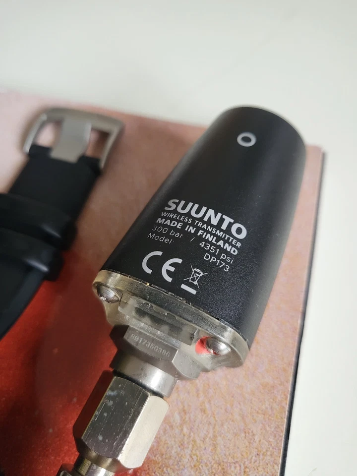 Sunnto D6i Novo Stone Tauchcomputer mit integriertem Luftsender - Bild 4 von 4