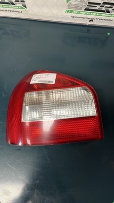RÜCKLICHT LINKS AUSSEN Audi A3 (8L1) Hatchback 1.9 TDI 100 (ATD) 8L0945095B