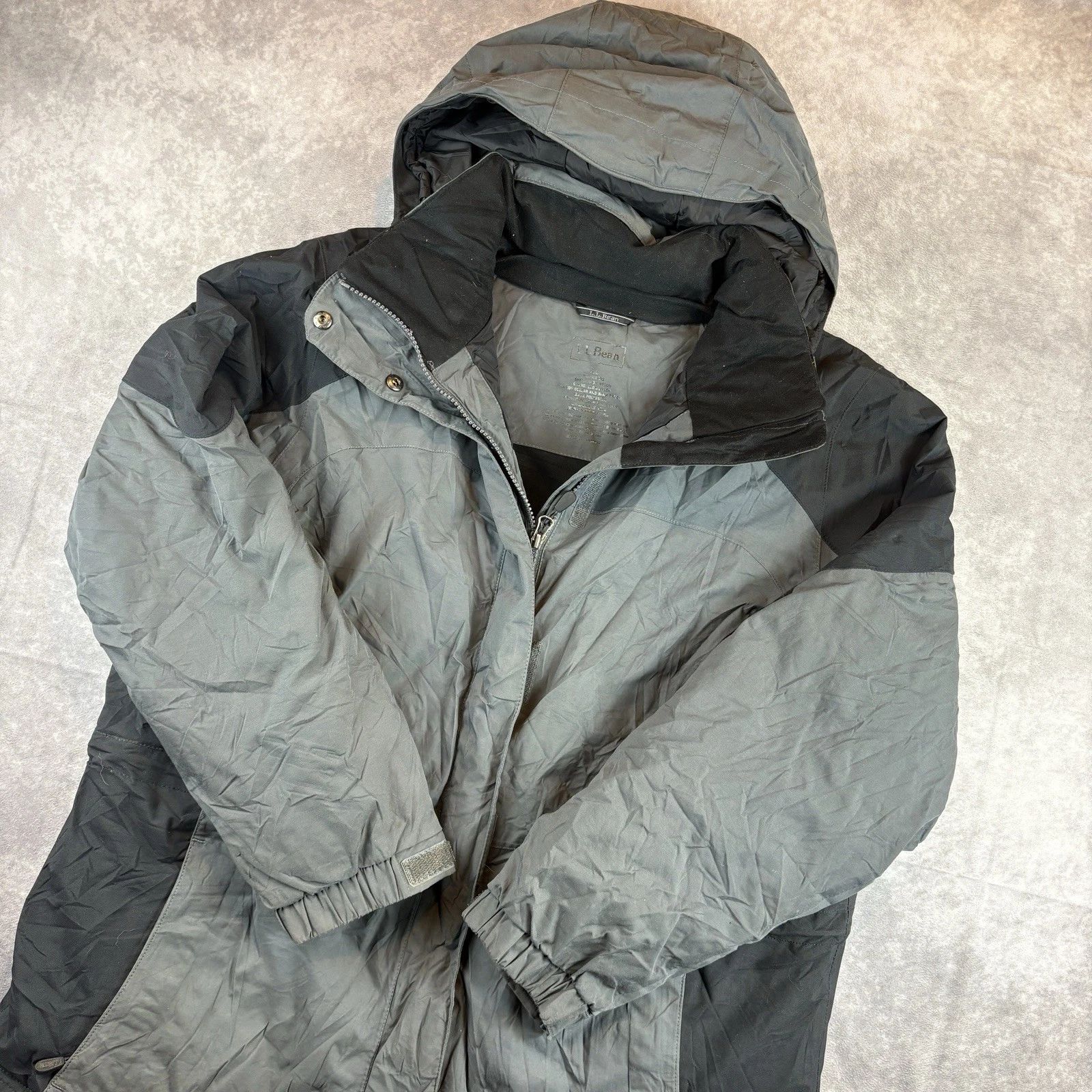 LL Bean Jacket Mens XL Grey Hiking Outdoor Hooded Full Zip Insulated
Opens in a new window or tab