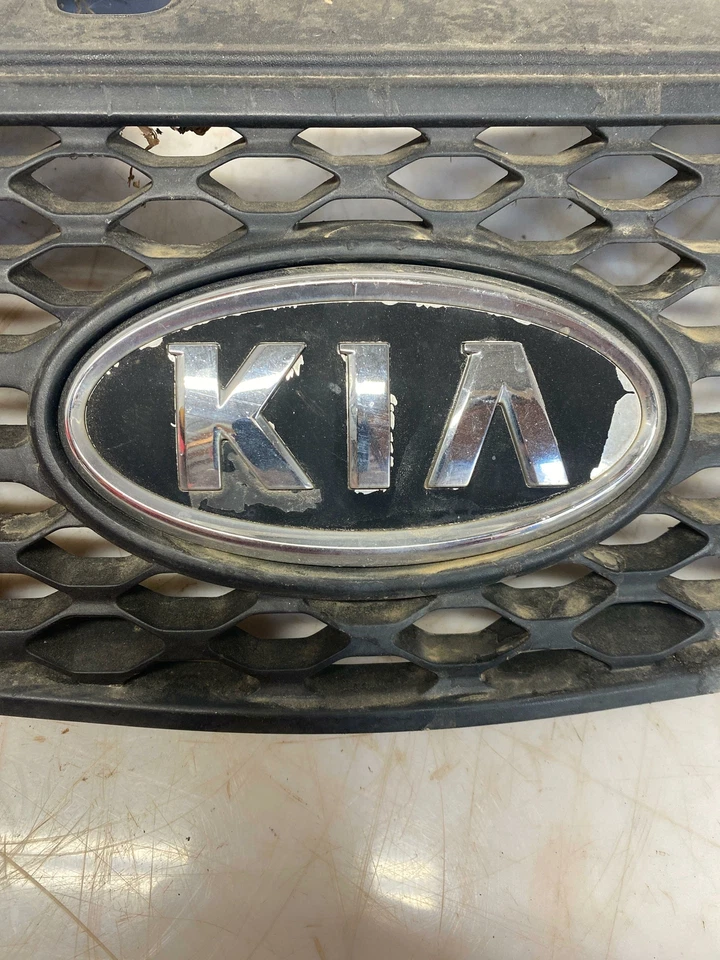 Kia Rio5 2006-09 parrilla hatchback solo OEM 863611G210 Foto 3 de 3