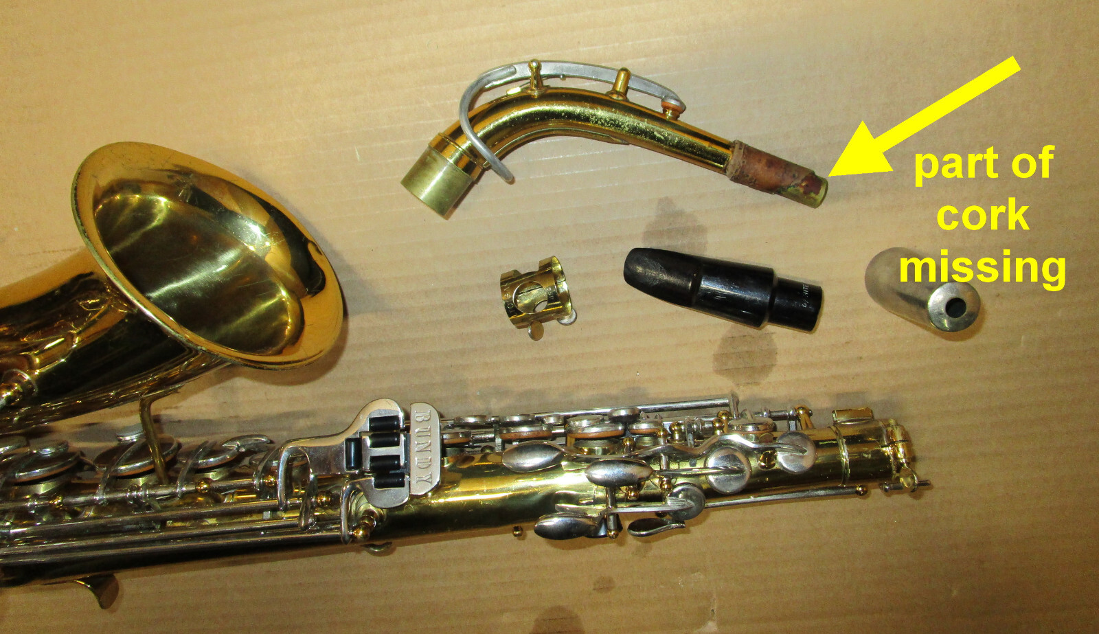 Selmer Bundy USA Alto Sax Saxophone !Hite Mouthpiece & Case Included