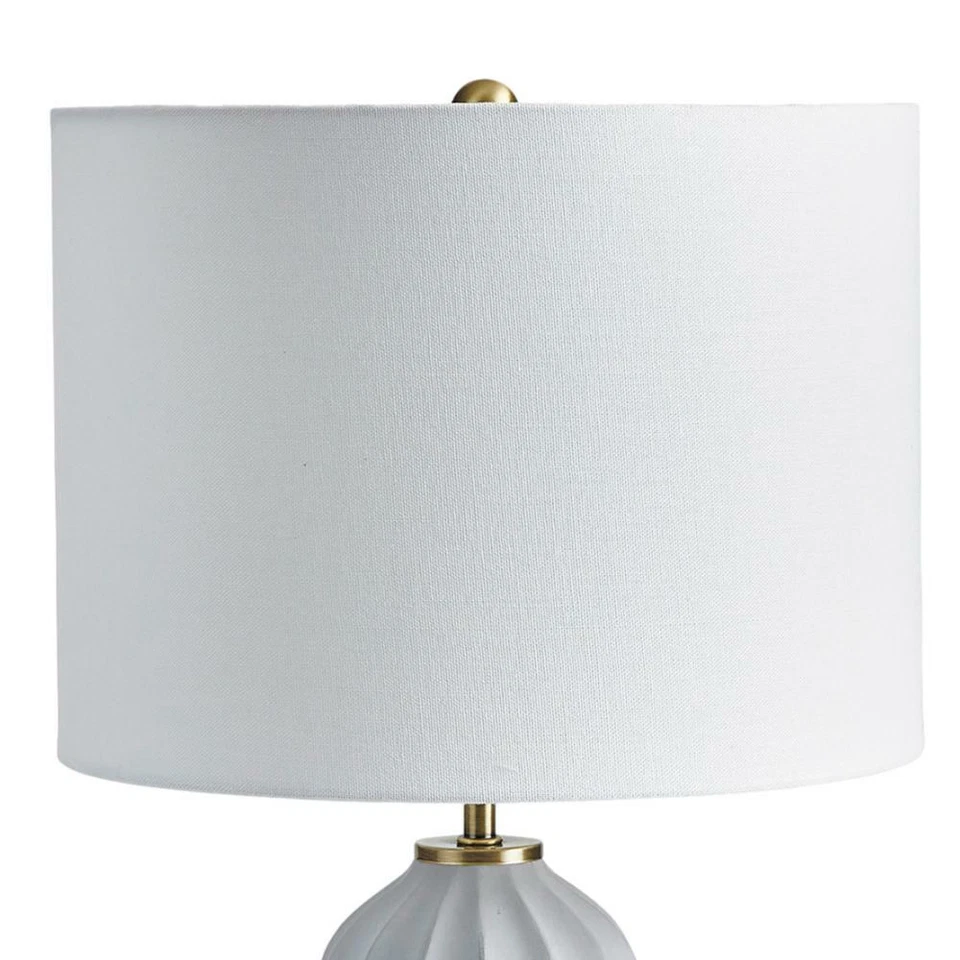 Elegante Lámpara de Mesa Contemporánea Blanca Curvilínea Doble Forma Calabaza Bronce Acanalado Foto 3 de 4