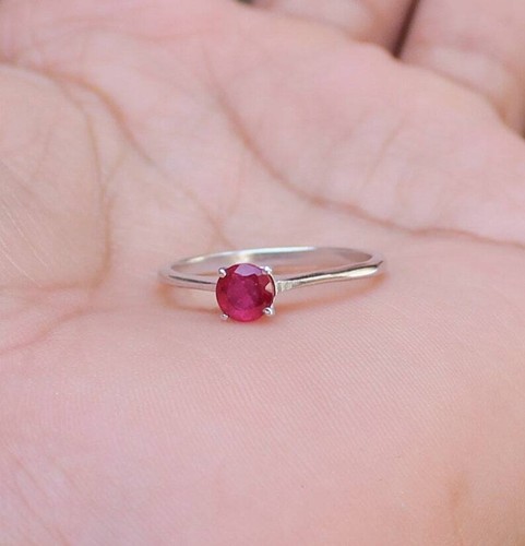 Natural Red Ruby Gemstone Engagement Ring 925 Sterling Silver Ring - Picture 3 of 6