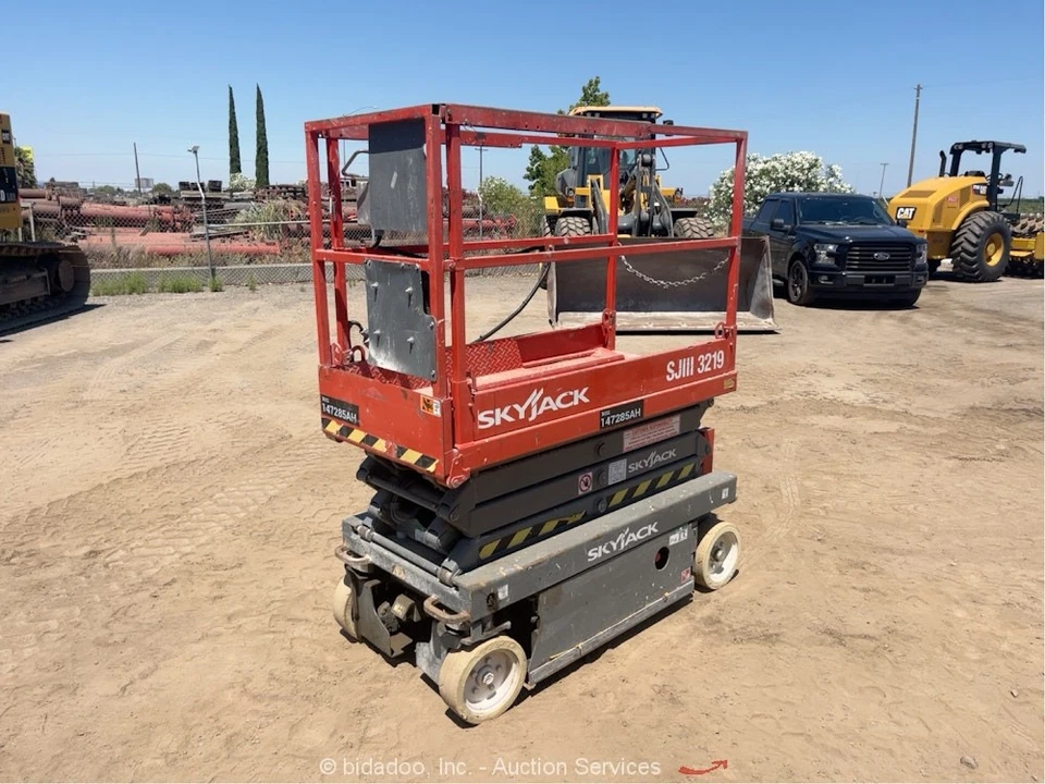 2014 Skyjack SJIII-3219 19' Electric Scissor Lift Man Aerial Platform bidadoo