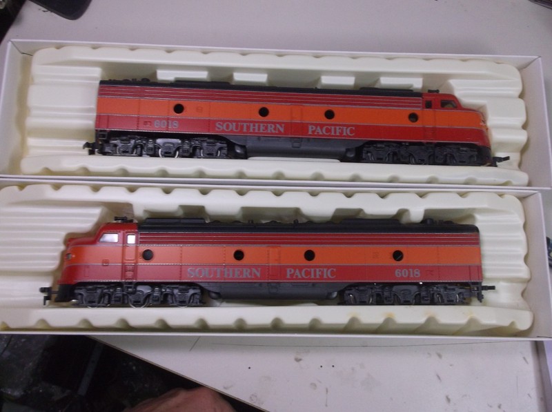 HO Passenger Car Set Southern Pacific IHC &Rivarossi. Original Boxs