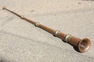 J17V63 Antike tibetische Langtrompete Dungchen oder Rag Dung