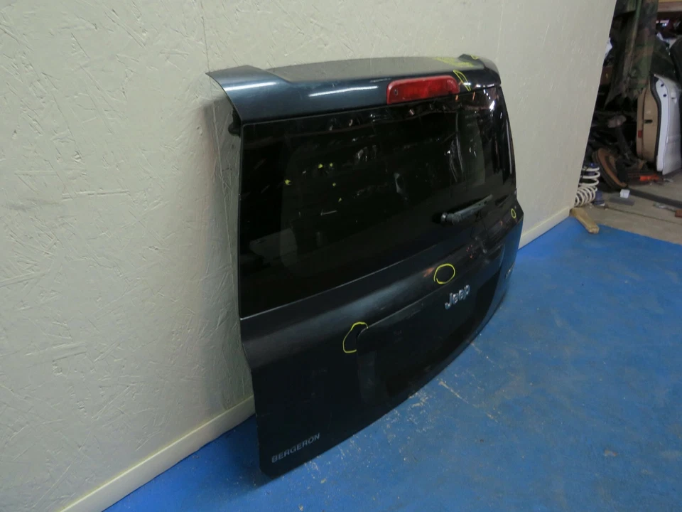 2007 2008 2009 2010 JEEP PATRIOT REAR LIFTGATE Foto 2 de 4