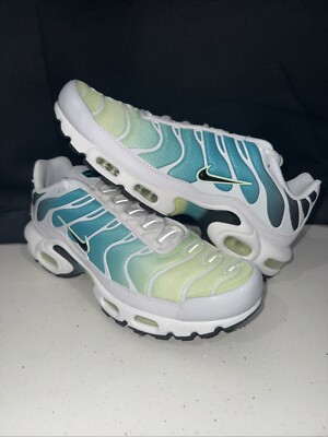 Nike Air Max Plus TN Teal White Lime DZ3670-102 Women Sz 11 / Men Sz 9.5
